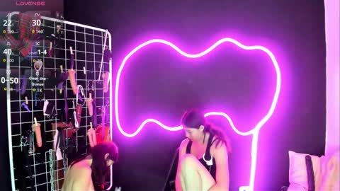 Cloe and Megan online show from October 31, 5:47 pm