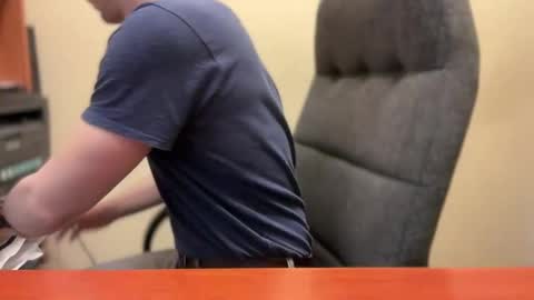 Snapshot of etat_on chatting on February 17, 3:53 pm Tom online show from February 17, 3:53 pm