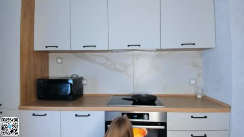 Elsa online show from March 12, 7:38 pm