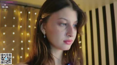 Elsa online show from December 2, 6:14 pm