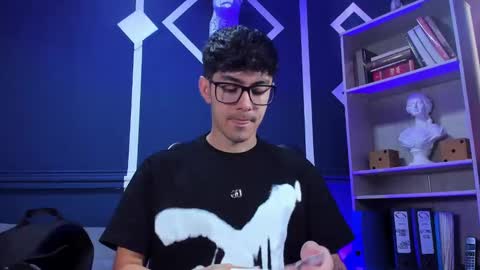 Etham online show from October 2, 12:23 pm