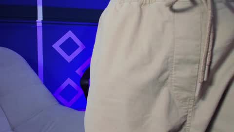 Etham online show from October 8, 6:27 pm