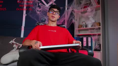 Etham online show from October 17, 2:52 pm