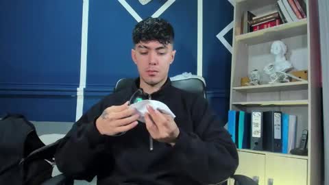 Etham online show from November 15, 12:02 pm