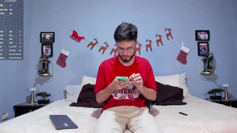 ADAM TAYLOR  ETHAN CAMBAL INDEPENDENT MODELS online show from December 12, 9:26 pm