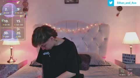 Snapshot of ethan_and_ava chatting on September 20, 1:23 pm ethan and ava online show from September 20, 1:23 pm