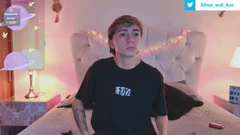 Snapshot of ethan_and_ava chatting on September 21, 12:40 pm ethan and ava online show from September 21, 12:40 pm