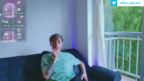 Snapshot of ethan_and_ava chatting on October 17, 12:52 pm ethan and ava online show from October 17, 12:52 pm