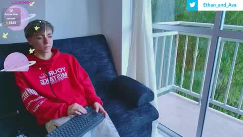 Snapshot of ethan_and_ava chatting on October 19, 1:01 pm ethan and ava online show from October 19, 1:01 pm