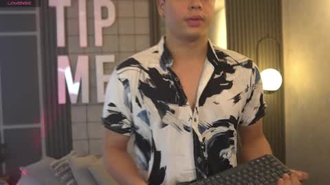 ethan_occonor online show from September 21, 6:31 pm