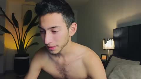 Snapshot of ethan_skiny_ chatting on December 7, 5:04 am Joan online show from December 7, 5:04 am