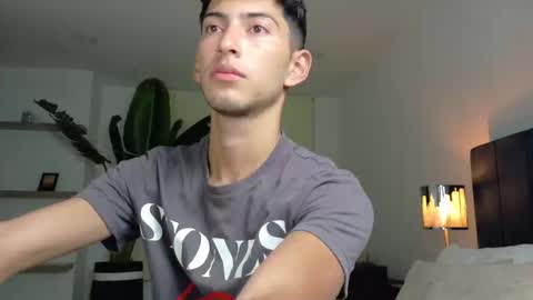 Snapshot of ethan_skiny_ chatting on November 24, 4:34 am Joan online show from November 24, 4:34 am