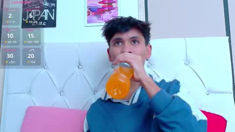 Ethan online show from November 14, 8:40 pm