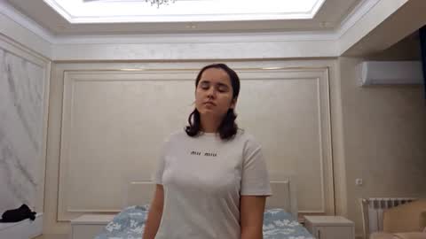 eulajaster online show from December 17, 2:34 pm