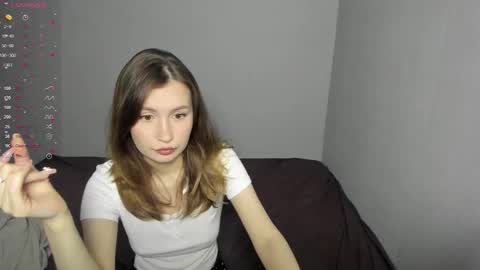 Snapshot of eumomino chatting on November 9, 4:49 pm Veronica Tiia Lilith left to right online show from November 9, 4:49 pm