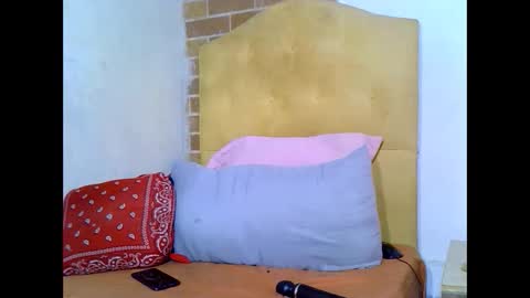 Snapshot of eva4him831 chatting on February 25, 5:52 am eva4him831 online show from February 25, 5:52 am