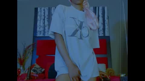 Snapshot of eva4him831 chatting on October 16, 12:11 am eva4him831 online show from October 16, 12:11 am