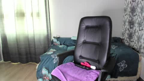 Eva online show from December 3, 4:25 am