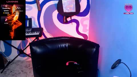 Iris Smile  independent model online show from September 19, 6:59 am