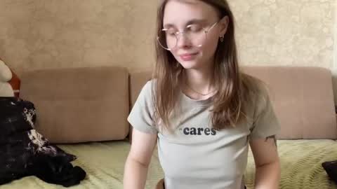 Eva Calvin online show from March 1, 9:40 am