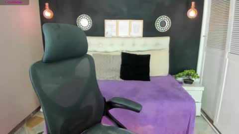 eva_hot_1 online show from October 8, 1:09 pm