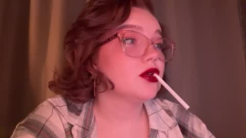 Snapshot of eva_kittenn chatting on November 13, 4:06 pm eva_kittenn online show from November 13, 4:06 pm