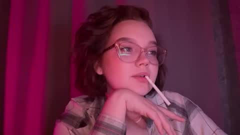 Snapshot of eva_kittenn chatting on November 19, 12:54 am eva_kittenn online show from November 19, 12:54 am