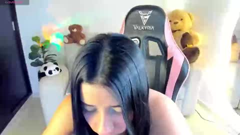 Snapshot of eva_lee18 chatting on October 26, 2:06 am Eva online show from October 26, 2:06 am