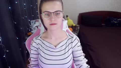 Snapshot of eva_orchid chatting on February 11, 4:13 pm Eva online show from February 11, 4:13 pm