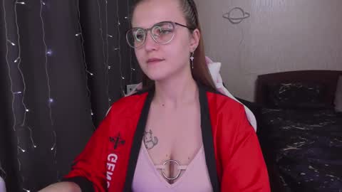 Snapshot of eva_orchid chatting on March 2, 4:10 pm Eva online show from March 2, 4:10 pm