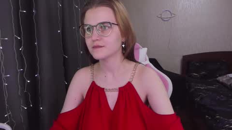 Snapshot of eva_orchid chatting on March 9, 3:49 pm Eva online show from March 9, 3:49 pm