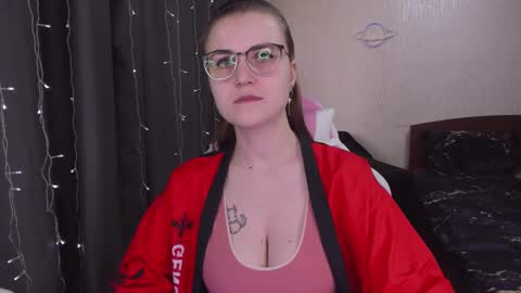 Snapshot of eva_orchid chatting on March 11, 9:45 am Eva online show from March 11, 9:45 am