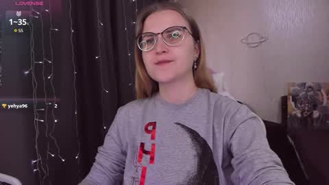 Snapshot of eva_orchid chatting on October 4, 10:02 am Eva online show from October 4, 10:02 am