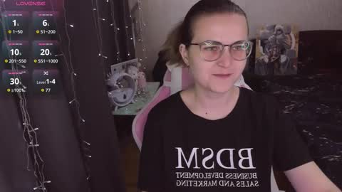 Snapshot of eva_orchid chatting on October 19, 10:27 am Eva online show from October 19, 10:27 am