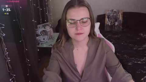 Snapshot of eva_orchid chatting on October 21, 10:49 am Eva online show from October 21, 10:49 am