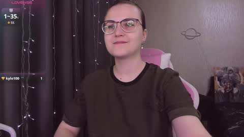 Snapshot of eva_orchid chatting on October 26, 9:37 am Eva online show from October 26, 9:37 am