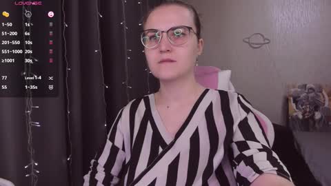 Snapshot of eva_orchid chatting on November 6, 10:05 am Eva online show from November 6, 10:05 am