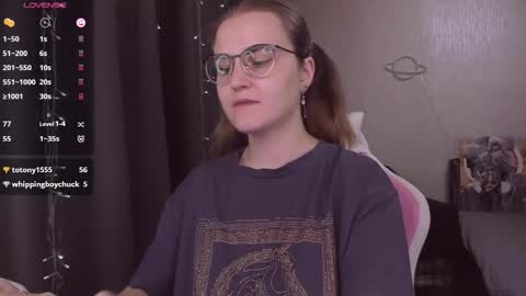 Snapshot of eva_orchid chatting on November 9, 10:46 am Eva online show from November 9, 10:46 am