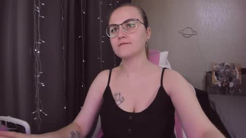 Snapshot of eva_orchid chatting on November 16, 10:43 am Eva online show from November 16, 10:43 am