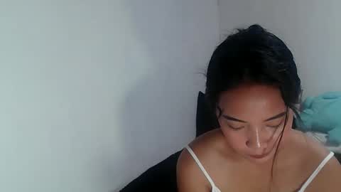 eva_pinay19 online show from October 26, 7:25 am