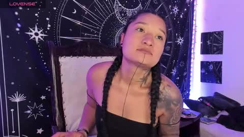 Snapshot of eva_sanderslee chatting on October 9, 9:18 am Eva online show from October 9, 9:18 am