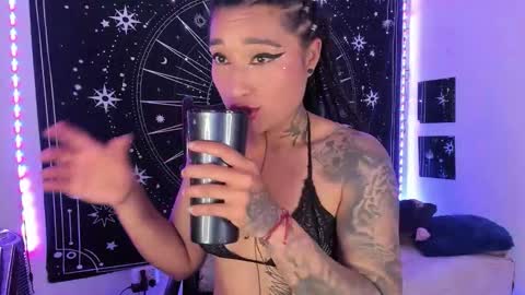 Snapshot of eva_sanderslee chatting on November 15, 8:11 am Eva online show from November 15, 8:11 am