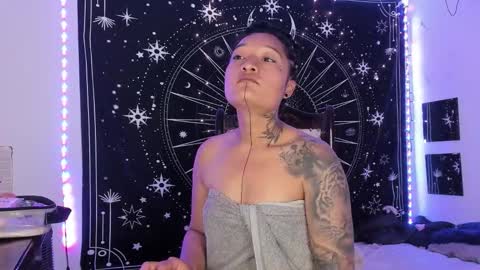 Snapshot of eva_sanderslee chatting on November 19, 8:47 am Eva online show from November 19, 8:47 am