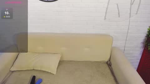 Hi Im Eva new here online show from November 29, 3:48 pm