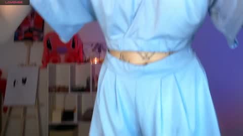 Snapshot of evaa_coy chatting on December 4, 6:44 am Eva online show from December 4, 6:44 am