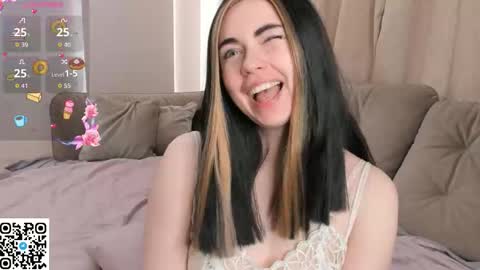 Snapshot of evablimey chatting on November 6, 6:14 am Eva online show from November 6, 6:14 am