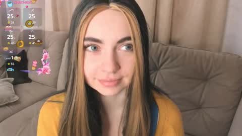 Snapshot of evablimey chatting on November 18, 5:23 am Eva online show from November 18, 5:23 am