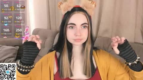 Snapshot of evablimey chatting on November 29, 5:54 am Eva online show from November 29, 5:54 am