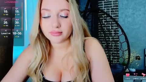 Eva  online show from September 23, 3:20 am