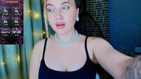 Eva  online show from November 22, 12:04 pm